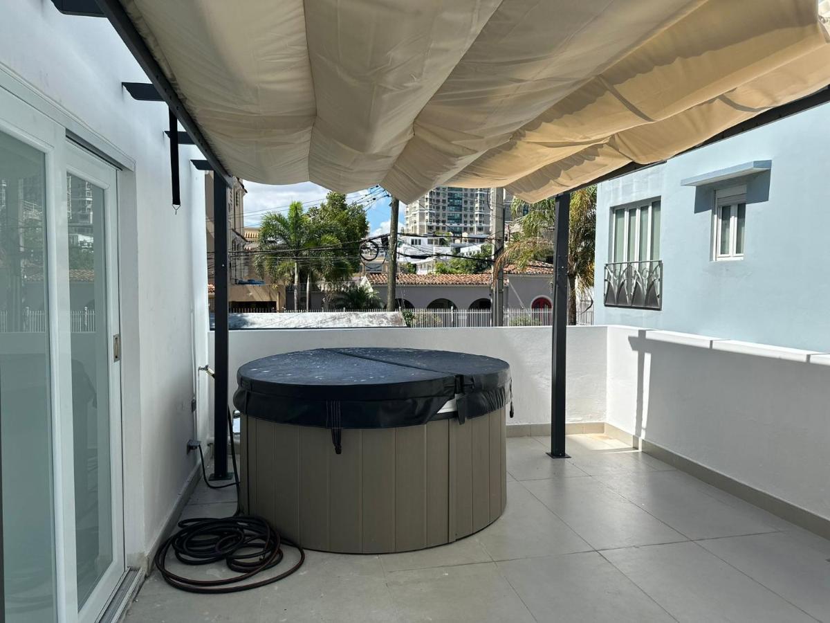 Gorgeous 1-bedroom Beachside Apartamento